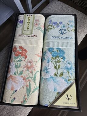 Giorgio ValentinoFloral Cotton Hand Towels Blanket Cream & Light Blue (Set of 2)